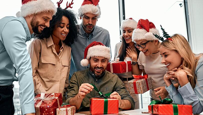 Vielen Deutschen ist es wichtig, an Weihnachten Geschenke zu erhalten - aber nicht allen.