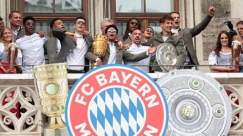 Der FC Bayern feiert seinen Double-Gewinn 2019 auf dem Rathausbalkon. Damals hat die Stadt München die Kosten dafür getragen.