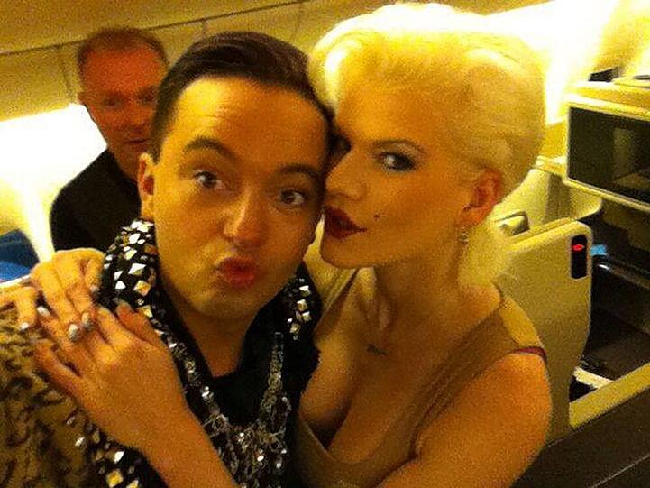 Schon jetzt Busenfreunde: Melanie Müller und Julian Stoeckel wollen nackt auf Schatzsuche gehen