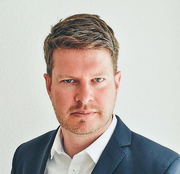 Der Psychologe Rüdiger Maas studierte in Deutschland und Japan Psychologie. Zusammen mit seinem Bruder Hartwin Maas gründete er 2017 das private Institut für Generationenforschung in Augsburg (IFG). Der Psychologe Rüdiger Maas studierte in Deutschland und Japan Psychologie. Zusammen mit seinem Bruder Hartwin Maas gründete er 2017 das private Institut für Generationenforschung in Augsburg (IFG).