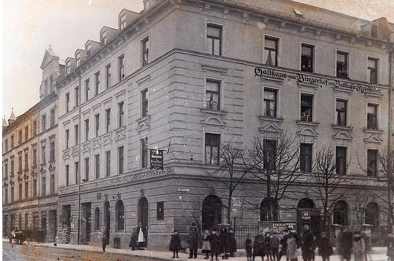 Die Blutenburg- Ecke Birkerstraße.