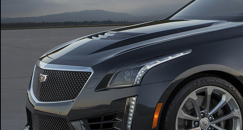 V wie V-max: Der rund 650 PS starke Cadillac CTS-V schafft 320 Stundenkilometer.