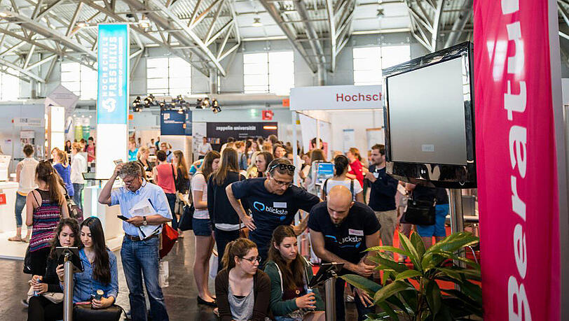 Information und Beratung steht auf der Berufs- und Job-Messe im Vordergrund. Information und Beratung steht auf der Berufs- und Job-Messe im Vordergrund.