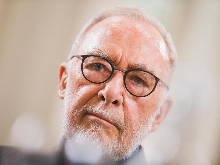 Gerhard Richters Bild "Christiane und Kerstin" brachte bei einer Versteigerung in München genau 2,625 Millionen Euro ein.