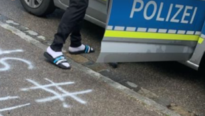 Wegen der Schmierereien schaltete Sascha Mölders die Polizei ein. Wegen der Schmierereien schaltete Sascha Mölders die Polizei ein.