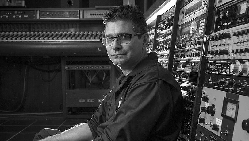 Steve Albini, hier 2014 in seinem Studio in Chicago, gab an, mehrere tausend Alben produziert zu haben. Steve Albini, hier 2014 in seinem Studio in Chicago, gab an, mehrere tausend Alben produziert zu haben.