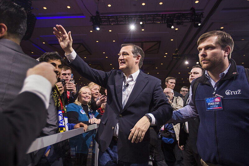 Ted Cruz gewann die Vorwahlen der Konservativen in den beiden US-Bundesstaaten Kansas und Maine mit deutlichem Abstand. Am Freitag feierten ihn Republikaner bei einer Konferenz.