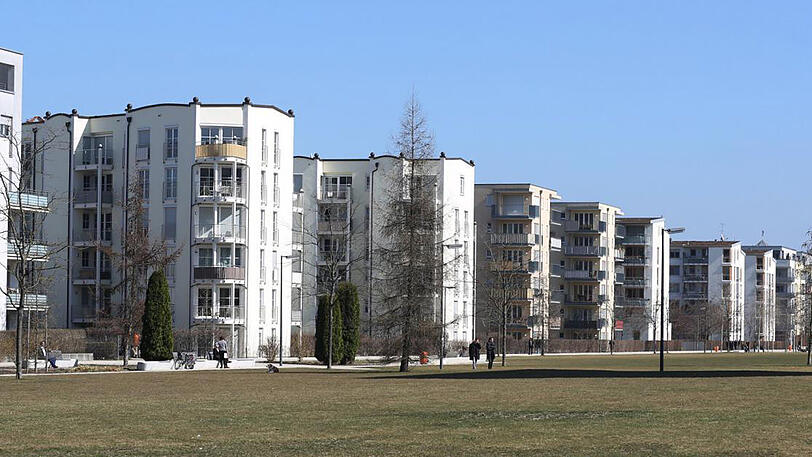 Wohnen am Park: Am Arnulfpark ist das Programm &ndash; zumindest für all diejenigen Bewohner in der ersten Reihe.