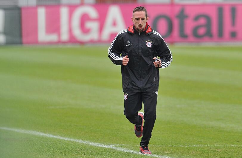 Ob Mario Gomez, Franck Ribery oder Bastian Schweinsteiger - die Bayern geben beim Abschlusstraining vor dem Rückspiel gegen Basel in der Säbener Straße nochmal Gas - hier die Bilder...