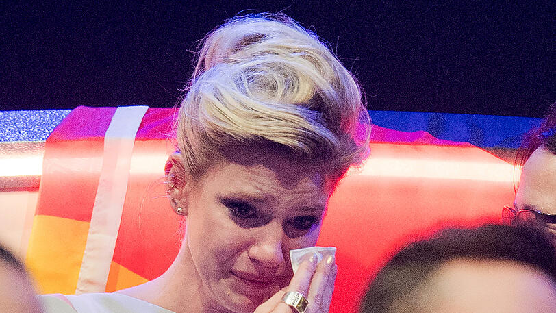 Am Ende kullerten bei ihr dann sogar einige Tränen. Deutschland geht beim ESC unter - wieder einmal.