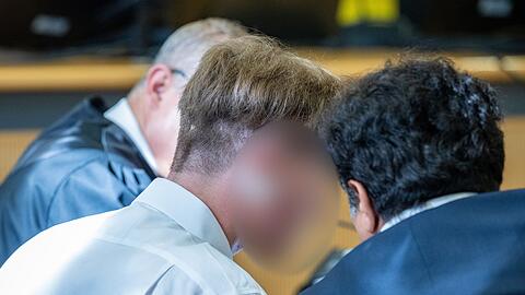 Dem Beschuldigten werden versuchter Totschlag und gef&auml;hrliche K&ouml;rperverletzung vorgeworfen.