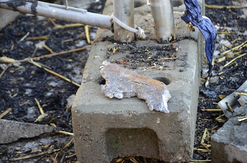 Schwabing am Tag nach der Bombensprengung: Die Spuren der Detonation sind deutlich zu erkennen, teilweise hat sie schwere Schäden verursacht. Derzeit werden die Schäden an den Gebäuden der Umgebung erfasst.