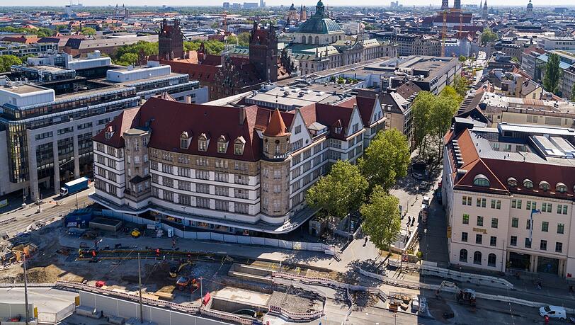 So sieht das denkmalgeschützte Warenhaus aktuell noch aus ... So sieht das denkmalgeschützte Warenhaus aktuell noch aus ...