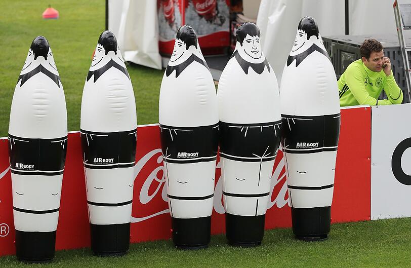 Ja, wo ist denn der Teammanager Oliver Bierhoff?