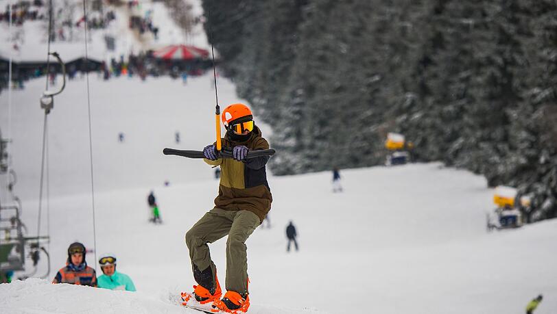 Insgesamt fiel in allen großen Skigebieten Neuschnee und die Bedingungen auf den Pisten sind in den einzelnen Wintersportorten noch recht gut. Insgesamt fiel in allen großen Skigebieten Neuschnee und die Bedingungen auf den Pisten sind in den einzelnen Wintersportorten noch recht gut.