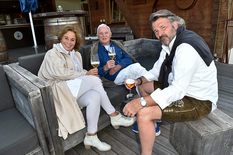 Kathrin und Werner Baldessarini mit Jochen Schätz
