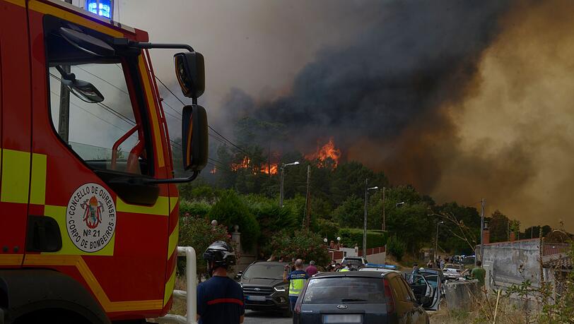 Iberische-Halbinsel-in-Flammen-Viele-Br-nde-au-er-Kontrolle