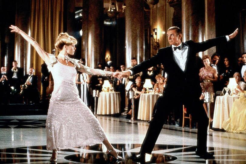 Der Durchbruch als Schauspielerin: In "Sag niemals nie" spielte Kim Basinger an der Seite von Sean Connery.