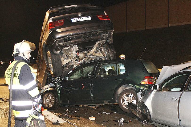 Bei einem Auffahrunfall kamen die Beteiligten verhältnismäßig glimpflich davon.