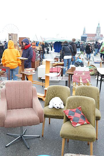 Die Bilder vom BRK Flohmarkt auf der Theresienwiese.