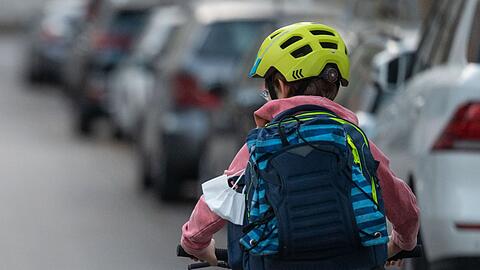Was sagen die Statistiken &uuml;ber die Gefahren von Kindern im Stra&szlig;enverkehr? (Symbolbild)
