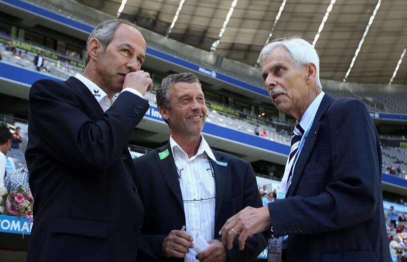 Reiner Maurer (v.l.), Florian Hinterberger und Dieter Schneider planen die Löwen-Zukunft