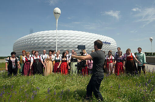 In und vor der Allianz Arena wurde das Musikvideo zum "Bayernlied" gedreht.