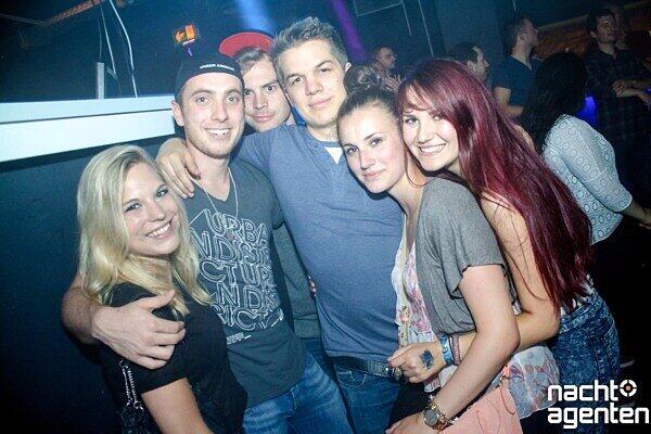Die besten Partybilder vom Samstag. Hier aus dem Gecko Rabbit.