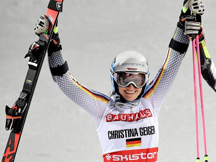 Christina Geiger jubelt nach ihrem zweiten Platz.