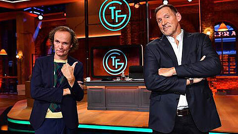 Roaster Olaf Schubert (l.) und Ralf Moeller, Host der ersten Folge von "Täglich frisch geröstet".
