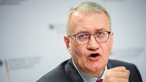 "Er hat das Wohl der Kirche und ihrer Missbrauchspriester über das Kindeswohl gestellt", sagt Matthias Katsch, Sprecher der Betroffeneninitiative "Eckiger Tisch".