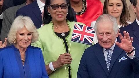 Königin Camilla und König Charles während der Krönungskonzertes auf Schloss Windsor.