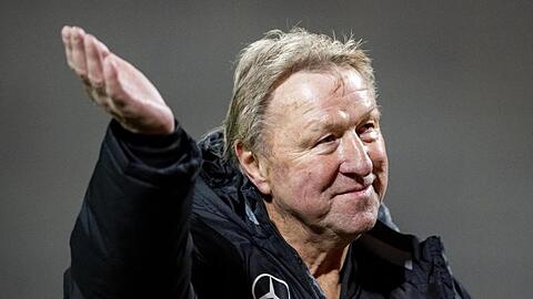 Lobt die Mentalität der Nationalspielerinnen: Horst Hrubesch.
