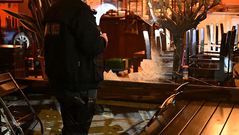 Die Polizei vermutet Antisemitismus hinter dem Angriff.