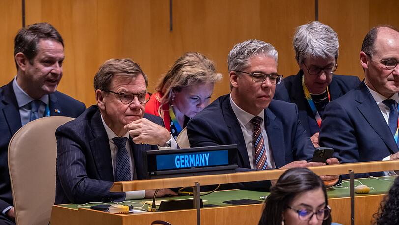 Au&szlig;enminister Johann Wadephul (l., CDU), ist seit Freitag in New York, um f&uuml;r die deutsche Kandidatur f&uuml;r den UN-Sicherheitsrat zu werben.