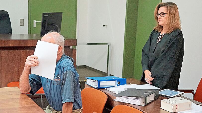 Hans G. und seine Anwältin Birgit Schwerdt.