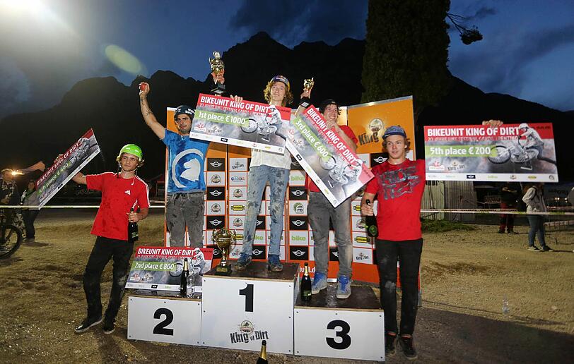 Höher, schneller, weiter - das sind die Bilder vom King of Dirt beim Riva Bike Festival 2013.
