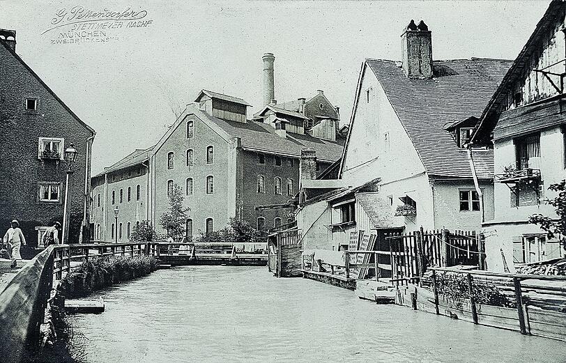 Die Papierfabrik zwischen dem Auer Mühlbach und dem Kegelhofbach