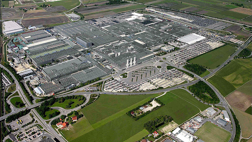 Riesiges Areal: Das BMW-Werk in Dingolfing an der A92.