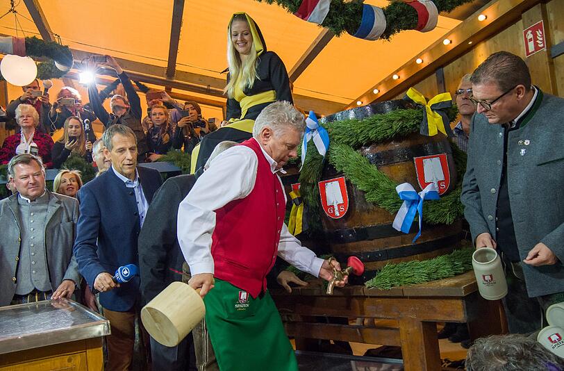 Die Bilder vom Anstich zum Durchklicken.