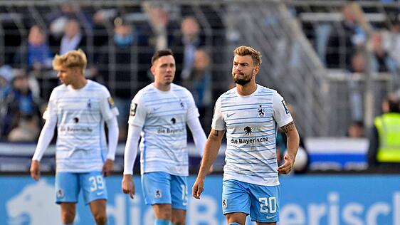 Am Samstag geht es für die Löwen gegen Waldhof Mannheim. Die Mannschaft muss liefern, um die Aufstiegsjagd einzuleiten.