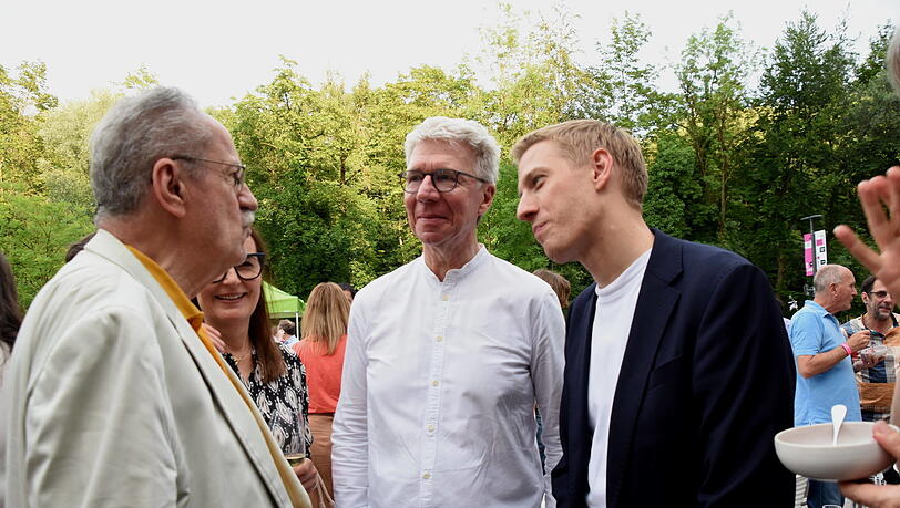 Christian Ude, Siegfried Benker (Stadtrat a.D.) und Dominik Krause. Christian Ude, Siegfried Benker (Stadtrat a.D.) und Dominik Krause.