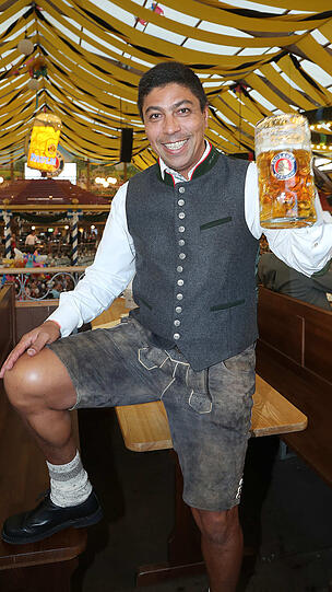 Giovane Elber.