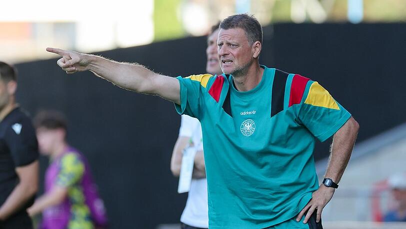 Der ehemalige Nationalspieler Christian Wörns trainiert aktuell die U19-Nationalmannschaft der Herren des DFB. Der ehemalige Nationalspieler Christian Wörns trainiert aktuell die U19-Nationalmannschaft der Herren des DFB.
