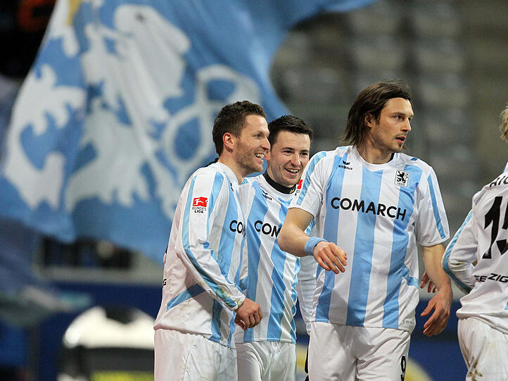 Da jubelten sie noch: Die Löwen nach dem 1:0 durch Benny Lauth