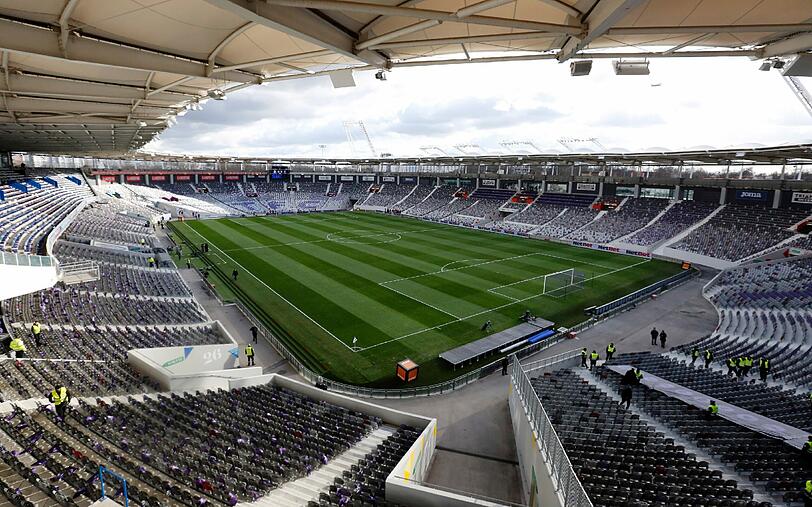 Fassungsvermögen bei UEFA-Wettbewerben: 33.000, Abschluss Renovierungen: Sommer 2015, Kosten: 35 Millionen Euro.