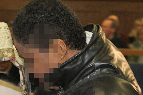 Hat sie eine Pflegerin erstochen? Gent M. (34).