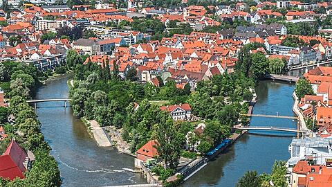 Eigentlich soll die Mühleninsel ein Naherholungsgebiet mit einer Ausgehmöglichkeit bleiben. So hat es zumindest die Stadt ursprünglich selbst beschlossen. Jetzt könnte es doch anders kommen.