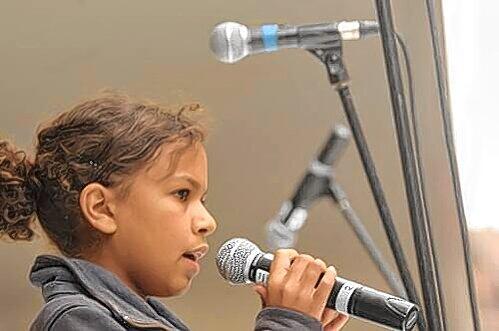 Gerade 12 Jahre jung, aber schon die Stimme eines Stars: Madina.