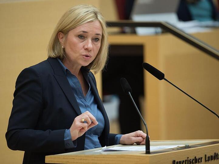 Doris Rauscher (SPD) spricht bei einer Landtagssitzung. Foto: Lino Mirgeler/dpa/Archivbild
